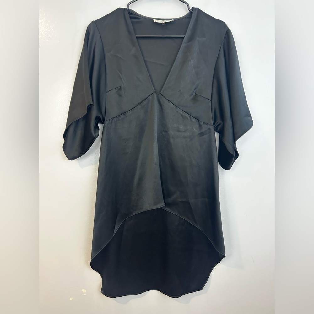 Halston Heritage Black Satin Hi-Low Kimono Sleeve V-neck Top/Blouse Size Small
